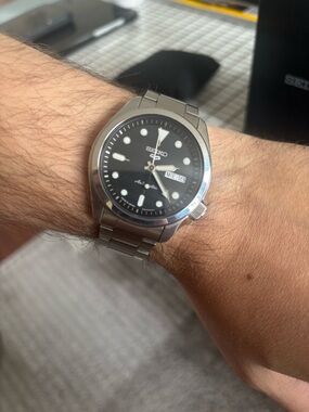 Seiko 5 Automatic Men's Stainless Steel Watch - Black Dial